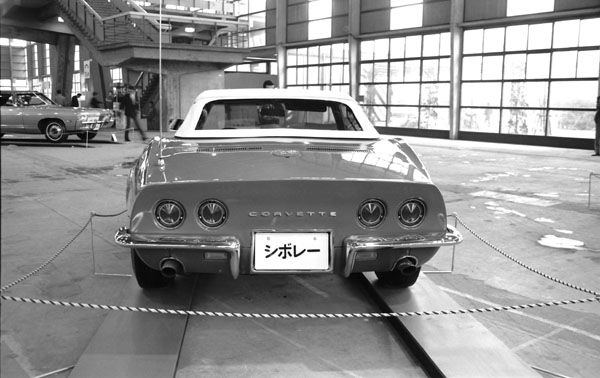 68-01e (197-26) 1968 Chevrolet Corvette Convertible.jpg